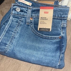 Levi High Rise Wedgie Straight Jeans